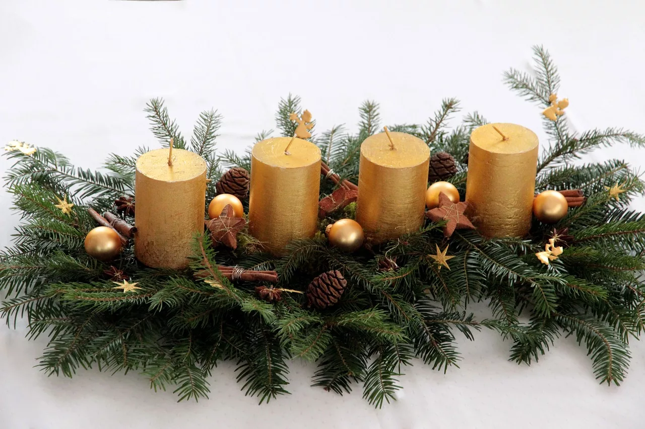 candle, advent wreath, advent arrangement-1074442.jpg